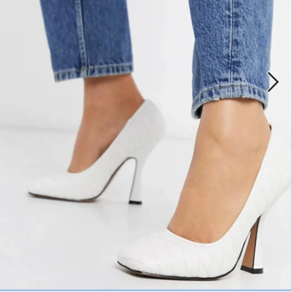 Quilted White Pumps - Picture 4 of 17